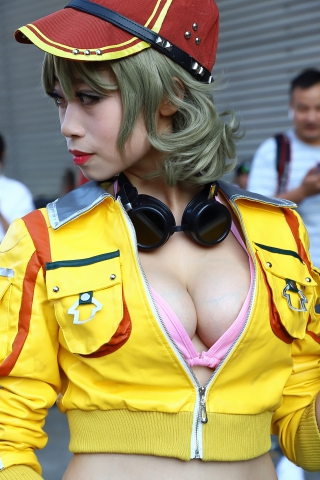 紧身黄色露脐装cosplay