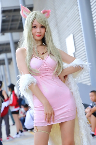 长腿粉色连衣短裙coser